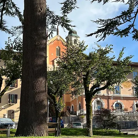 Casa *