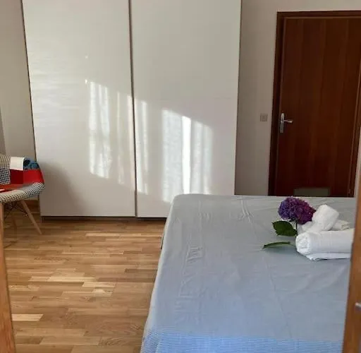 Casa * Ferrara di Monte Baldo